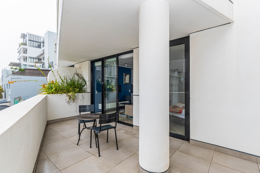 1 Bedroom Property for Sale in Sea Point Western Cape